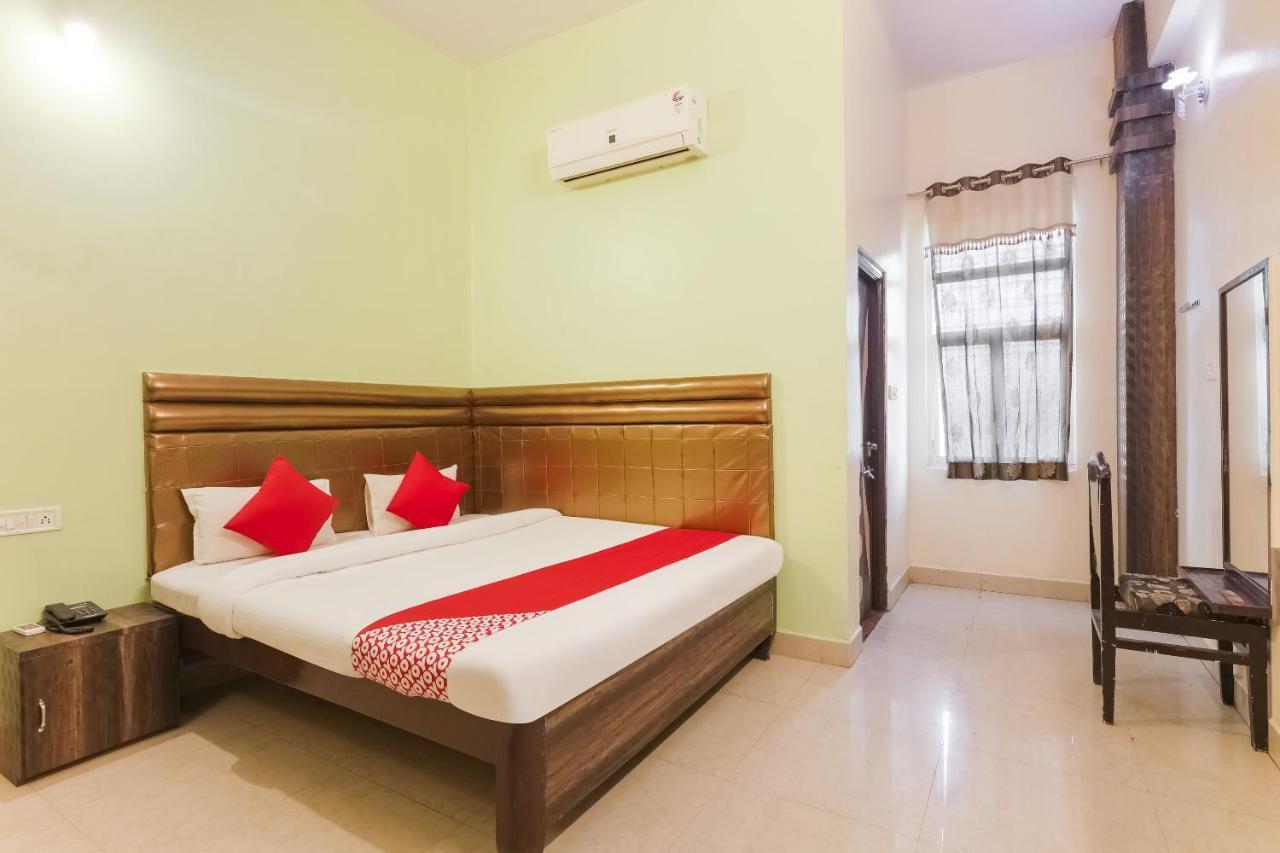 Oyo 49090 G K Jain Hotel Guna Zewnętrze zdjęcie