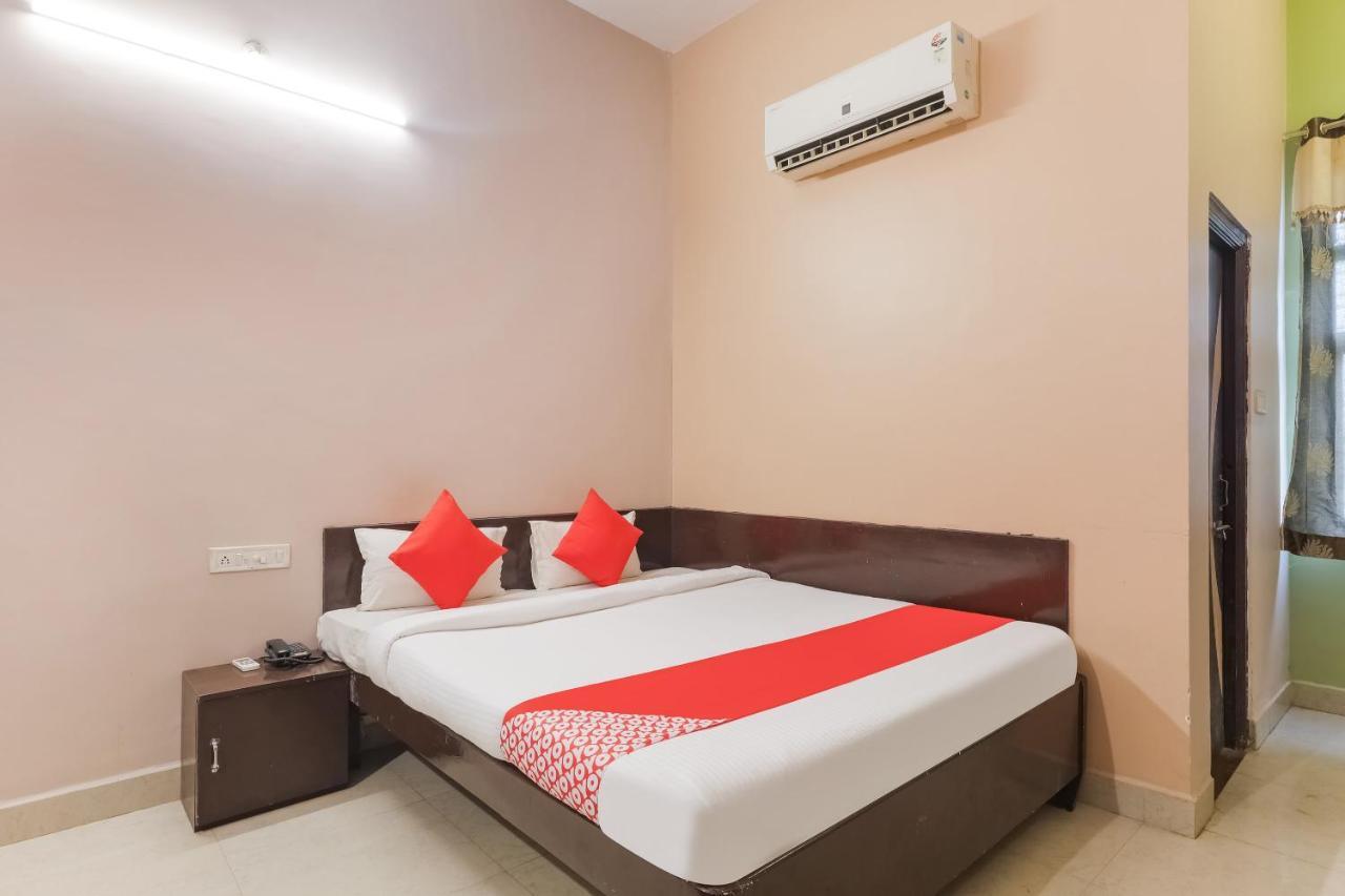 Oyo 49090 G K Jain Hotel Guna Zewnętrze zdjęcie